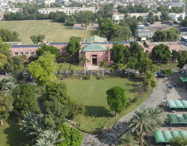 巴哈瓦尔布尔伊斯兰大学
